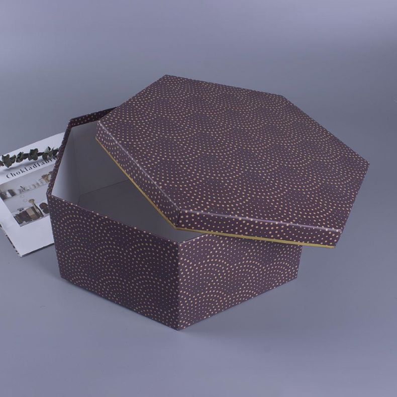 Retro-style Hexagonal gift boxes