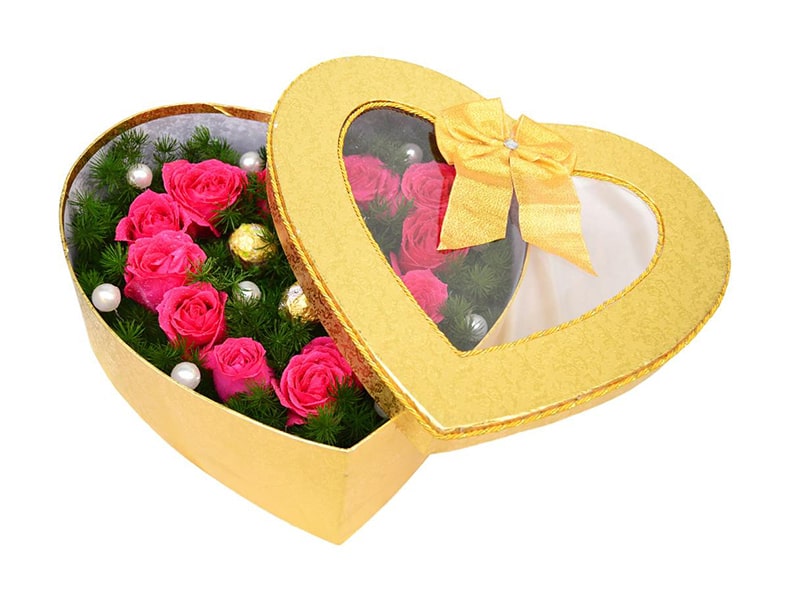 Embossed Golden Heart-shaped Chocolate Gift Boxes with Top-view Window